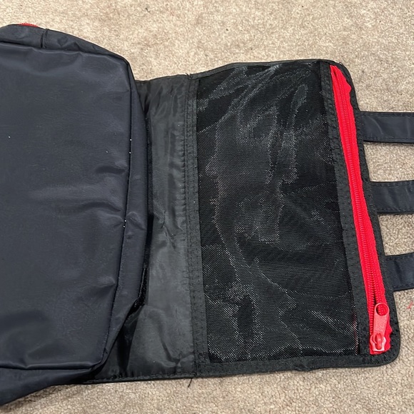 Black and red smashbox cosmetic bag - Picture 4 of 5